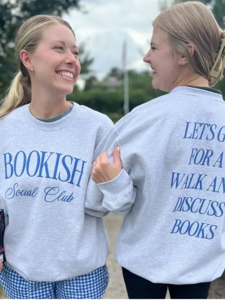 Bookish Social Club Graphic Sweatshirt Gray Crewneck Reader Book Lover Size M — image 2 of 6